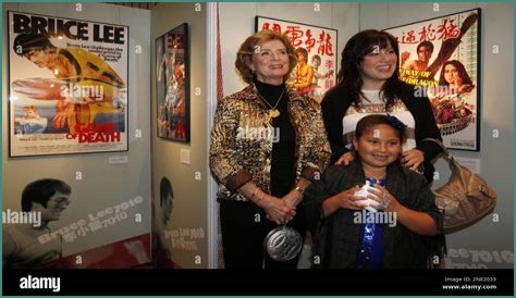 Wren Keasler Honors the Memory of Her Grandfather - Facts about Her